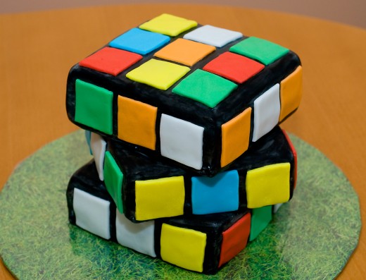 obrázek dortu - dort Rubikova kostka